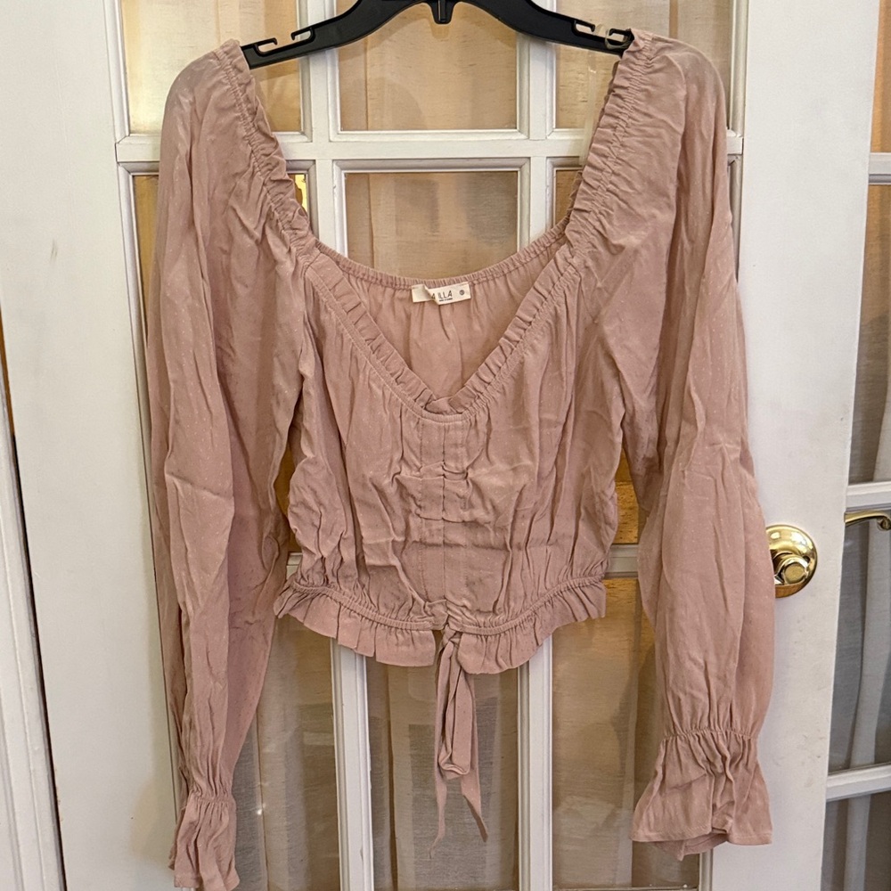 NWOT Illa Illa Blush Long Sleeve Blouse - Small
